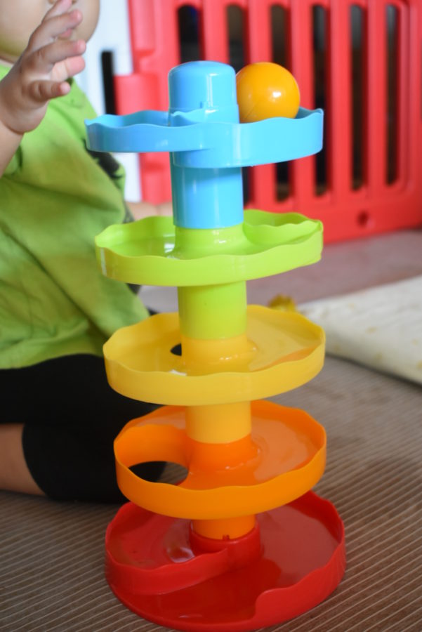 1歳児におすすめ モンテッソーリ教具を参考にした知育玩具 呑まど たかじーぬ